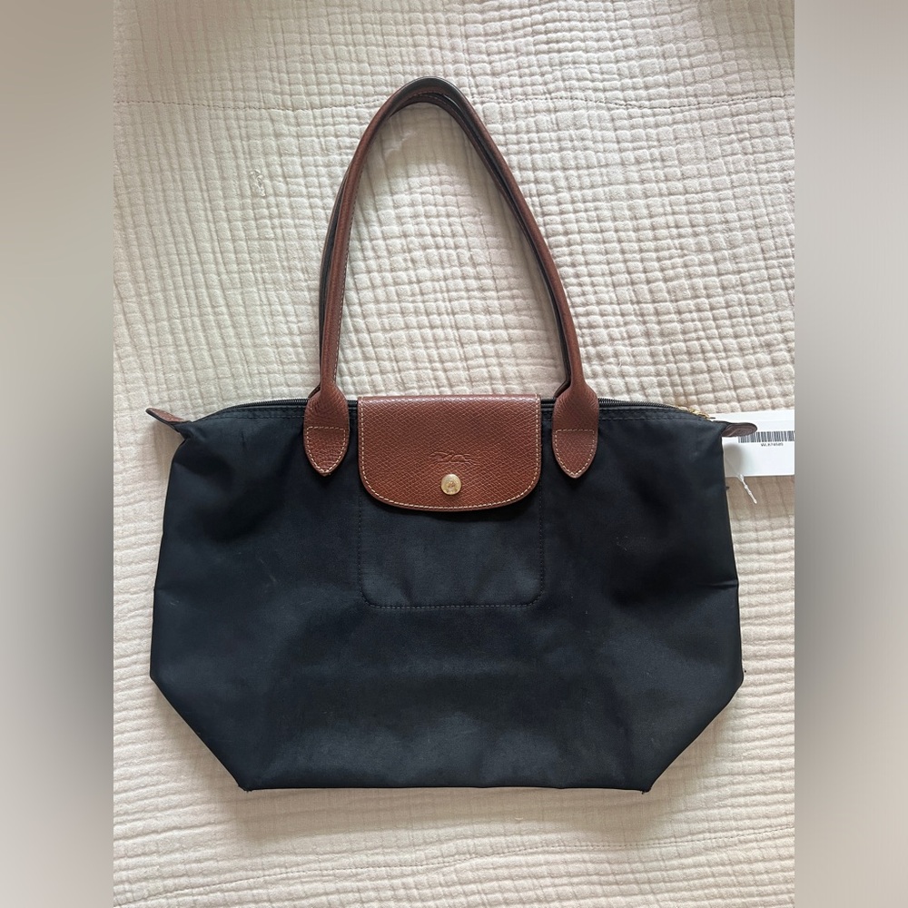 Black longchamp bag